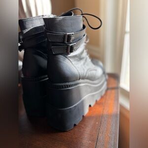 Demonia Black SHAKER 52 Platform Boots Sz 8